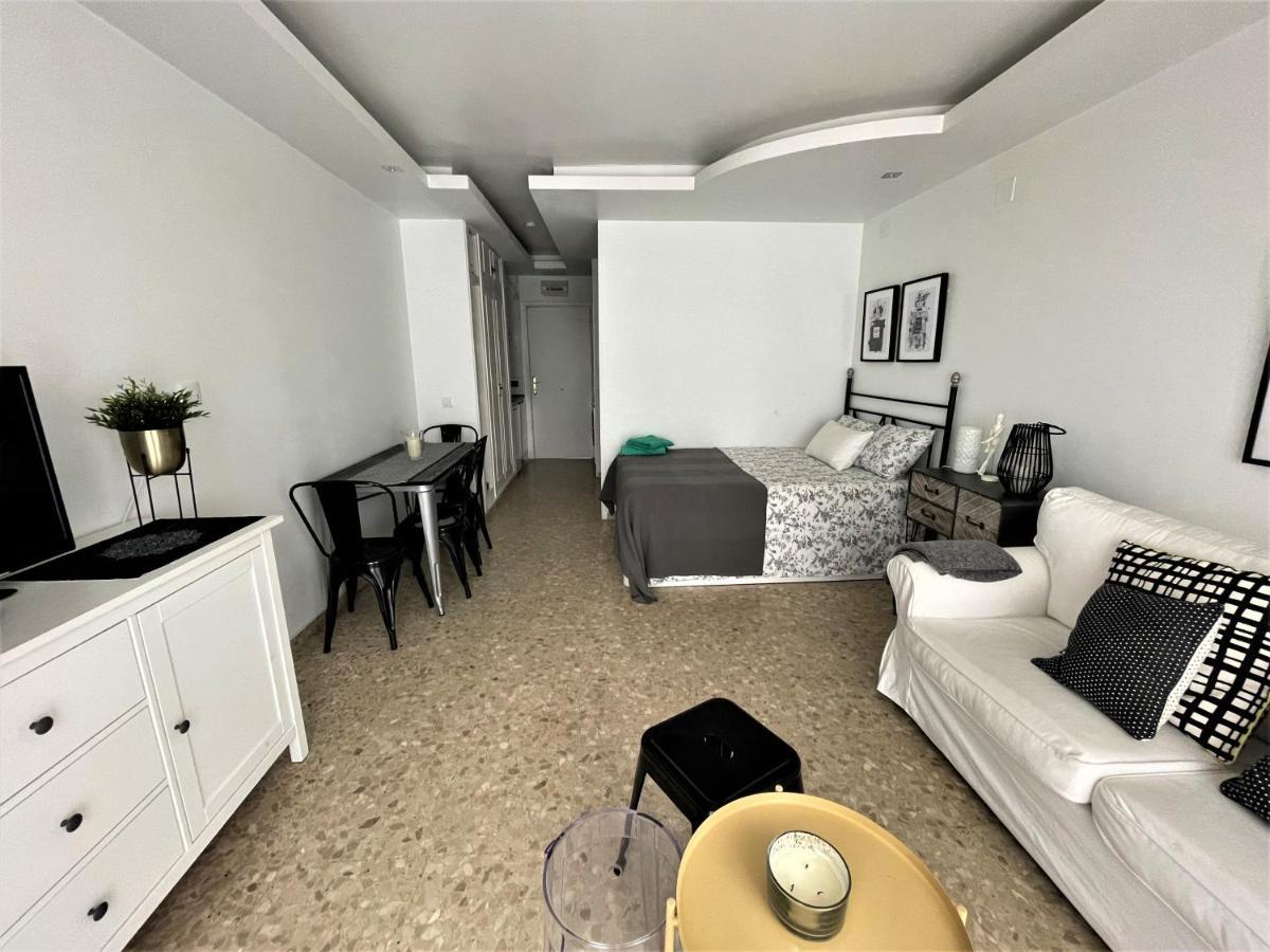 Ver620 - Terraza Con Vistas Al Mar, Reformado, Wifi, Fire Stick Amazon, Centro A 5 Min, Playa A 15 Min, Torremolinos Kültér fotó